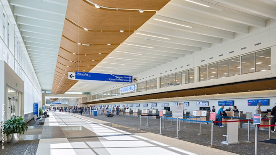 Greenville Spartanburg International Airport (GSP)  Terminal Redevelopment Program (Photo credit: Kris Decker/Firewater Photography) Greenville Spartanburg International Airport (GSP)  Terminal Redevelopment Program (Photo credit: Kris Decker/Firewater Photography)