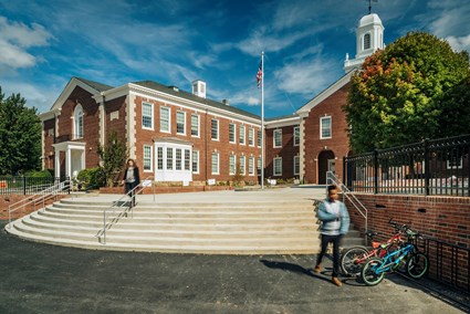 Originally constructed in 1931, Lafayette Elementary School required a modernized expansion and restoration of the historic facade. Skanska completed design-build services to ensure this urban, historically significant schoolhouse was successfully restored and expanded. 