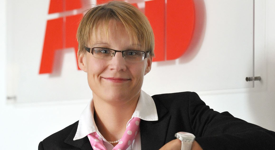 Green House Welcomes Its First Tenant ABB Www skanska hu